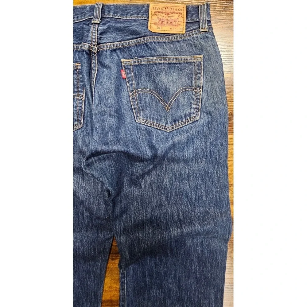 Levi's Original Fit 501 Men's Size 36x32 Button Fly Straight Leg‎